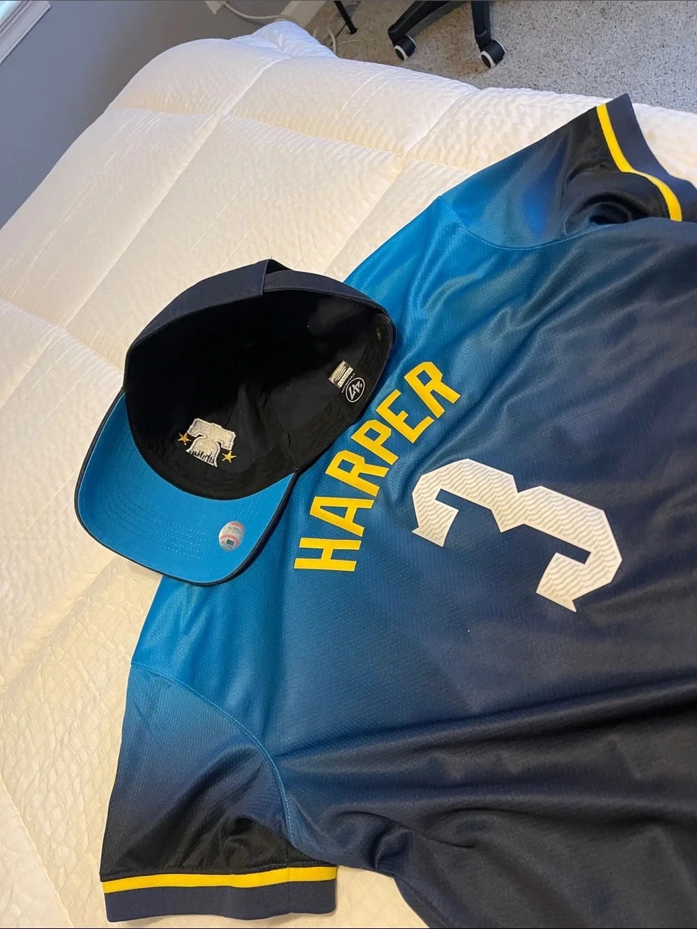 Nike Philly Harper Phillies Jersey kids size XL 47 men’s Phillies cap O/S